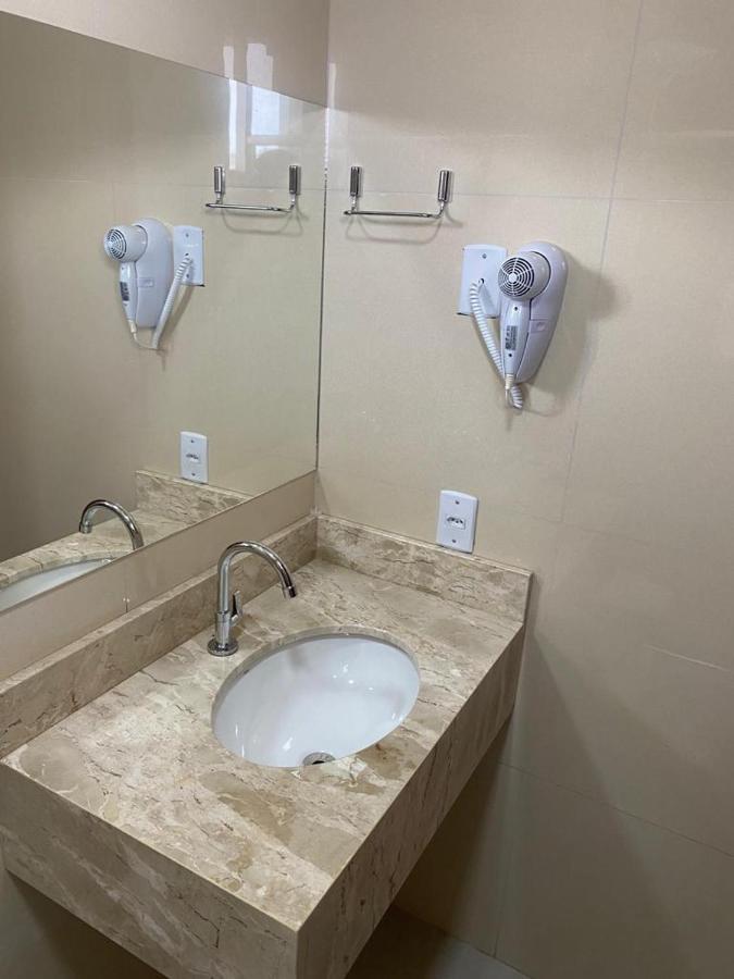 Hotel Plaza Pontes E Lacerda Экстерьер фото